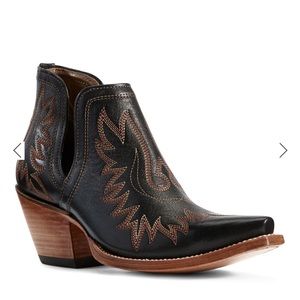 ARIAT WOMEN'S DIXON BROOKLYN FASHION BOOTIES - SNIP TOE